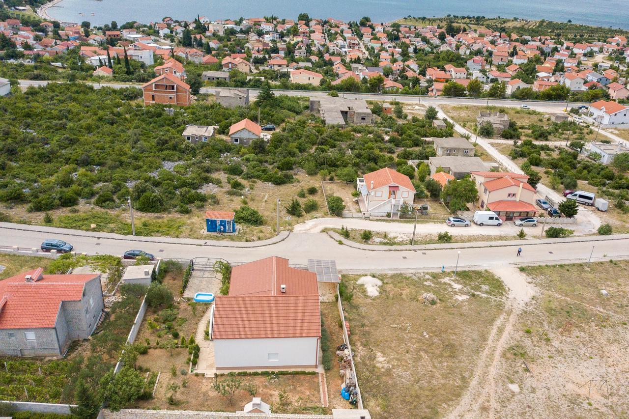 Apartment Larisa Gornji Karin Esterno foto